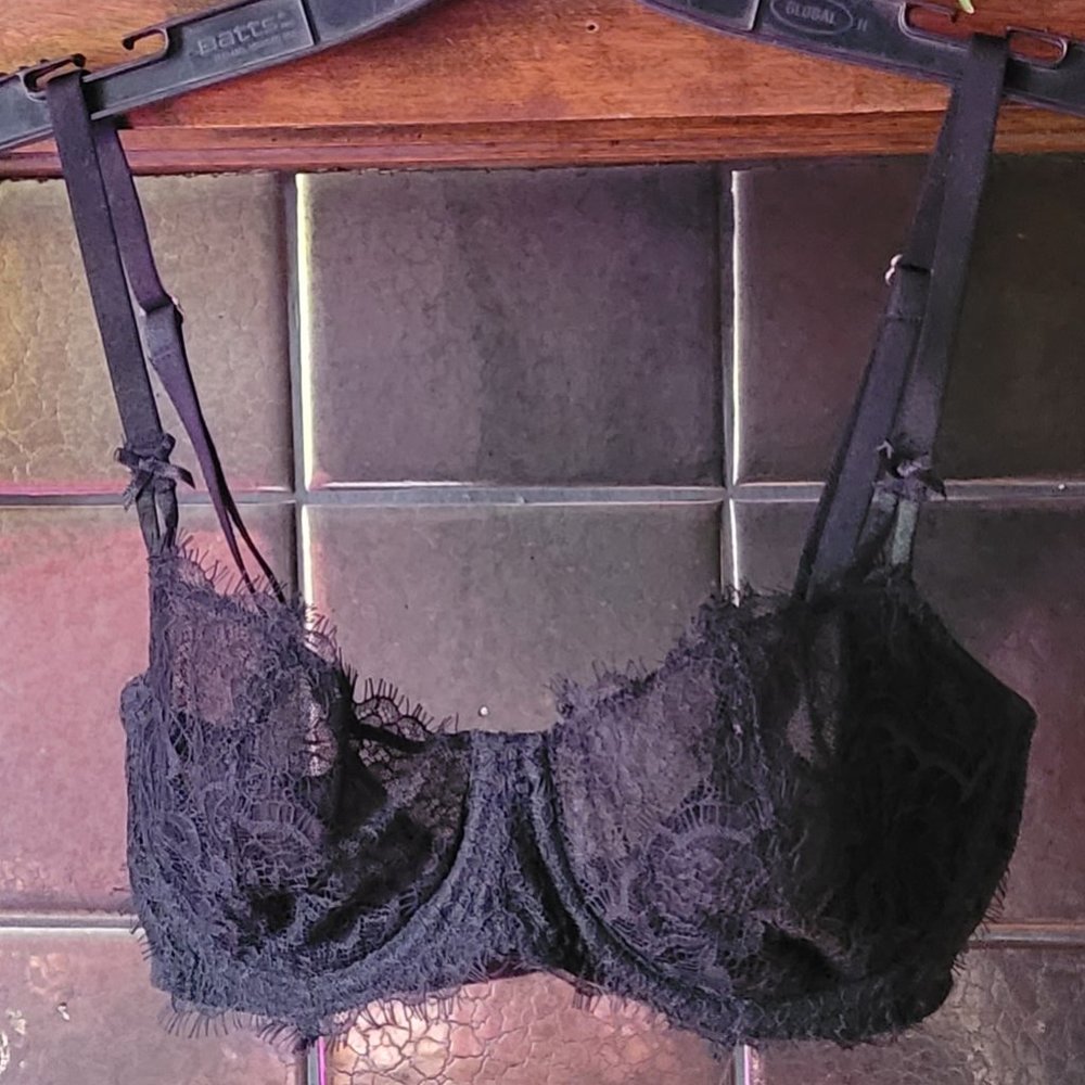Victoria secret demi padless push up 32D